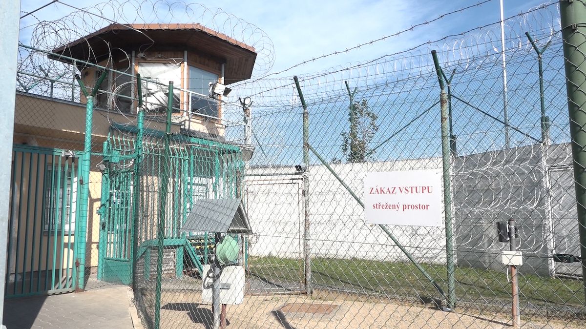 Věznice žádají soudy, aby jim neposílaly nové vězně